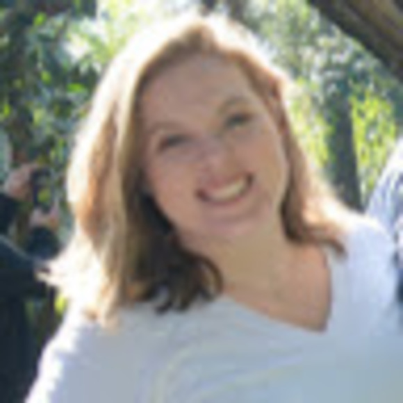 Profile Picture of Kelly Coser (@kellycoser) on Poshmark