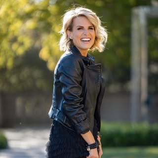 Profile Picture of 𝐕𝐚𝐥 𝐄𝐝𝐰𝐚𝐫𝐝𝐬 (@envpval) on Instagram