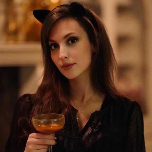 Profile Picture of Gresa Avdyli (@gresaavdyli) on Poshmark