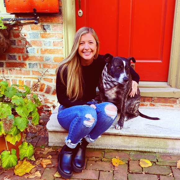 Elisabeth Checchia - Poshmark Profile Picture of Elisabeth Checchia (@echecchia) on Poshmark