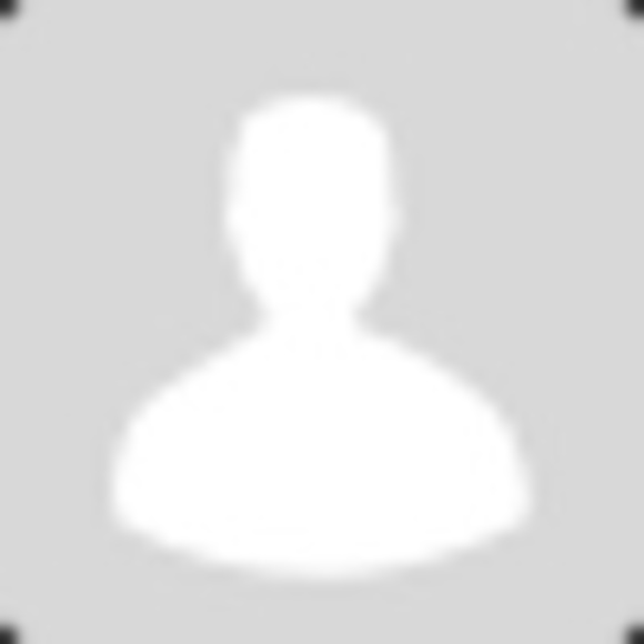 Profile Picture of Kamaul John (@kamaul23) on Poshmark