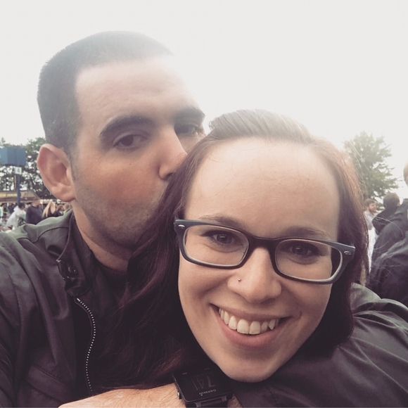 Profile Picture of John Dixon (@johndixon163) on Poshmark