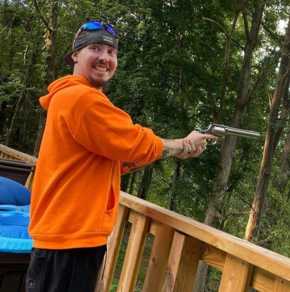 Profile Picture of Andrew Schill (@schill1323) on Poshmark