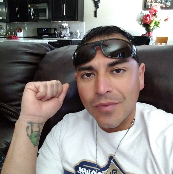 Profile Picture of Mikester najera Najera (@mikester4mn) on Poshmark