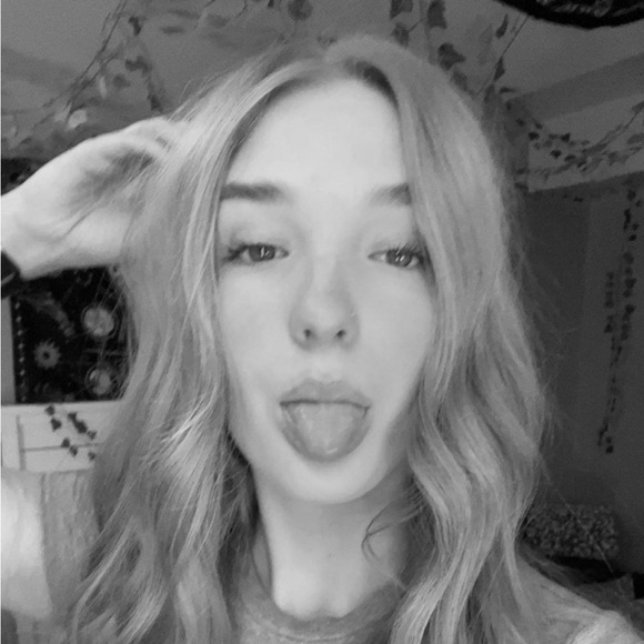 Profile Picture of Kay Kyle (@kay_kyle) on Poshmark