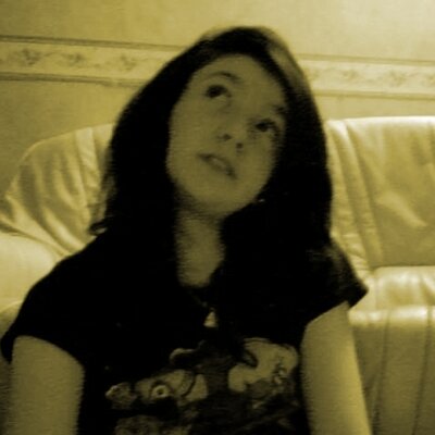 Profile Picture of Evie Roberts X (@evierobertsXx) on Twitter