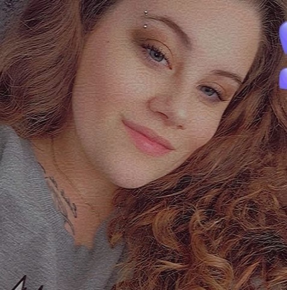 Profile Picture of Sophia Richardson (@sophiarichar846) on Poshmark