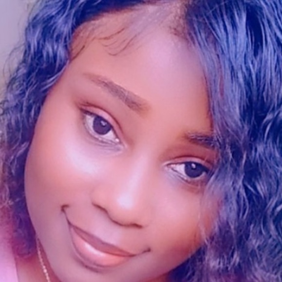 Mondestin Jenny flore - Poshmark Profile Picture of Mondestin Jenny flore (@mondestinjen290) on Poshmark