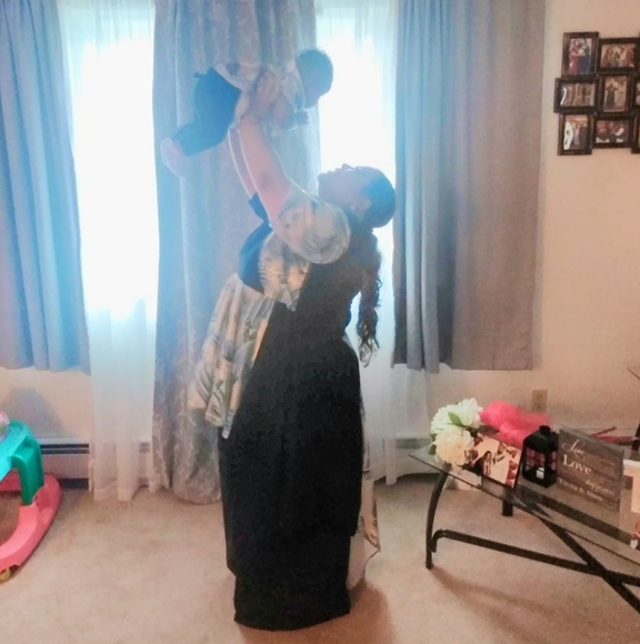 Profile Picture of Alma Oshiro (@oshiroalma) on Poshmark