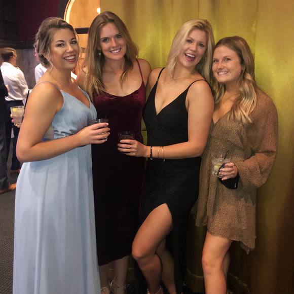 Profile Picture of Hannah Staubach (@hstaubach) on Poshmark