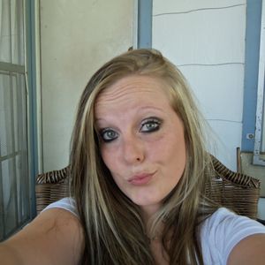 Profile Picture of Amanda Hamilla (@ajhjax0701) on Myspace