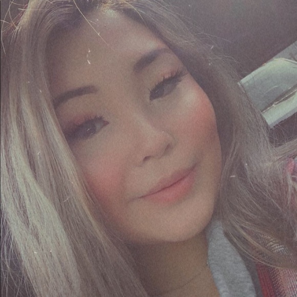 Profile Picture of Meg Langenfeld (@meglangenfeld20) on Poshmark