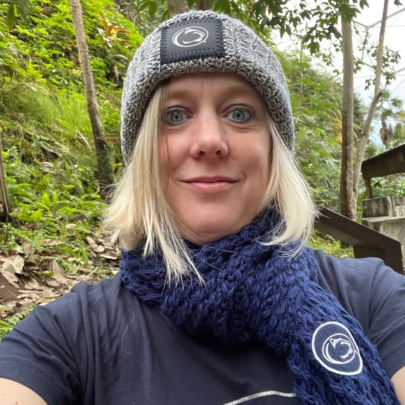 Profile Picture of Erika Barlow (@ewinemiller) on Poshmark