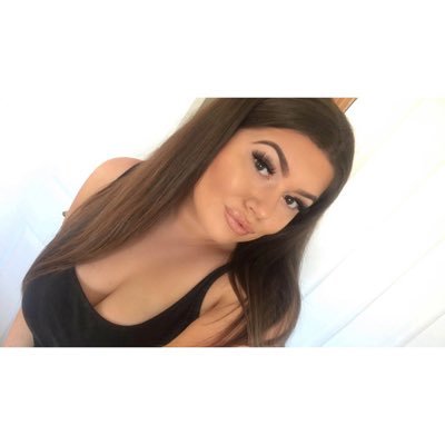 Profile Picture of Danielle Wood (@xdaniellewood) on Twitter