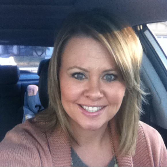 Profile Picture of Tiana Radovich (@tianaradovich) on Poshmark