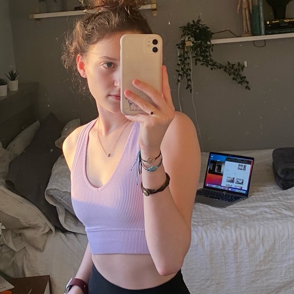 Profile Picture of Abby Olix (@abby_olix) on Poshmark