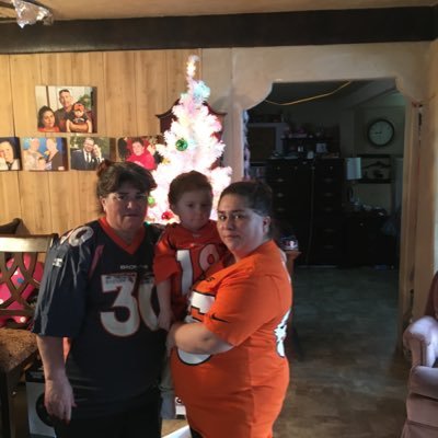 Profile Picture of Mona Swanson (@monaswanson20) on Twitter