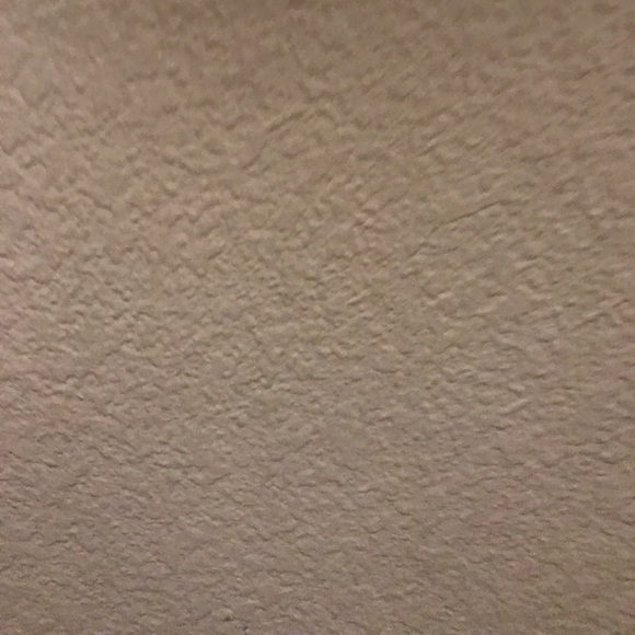 Profile Picture of Ashley Groneman (@kagroneman3) on Poshmark