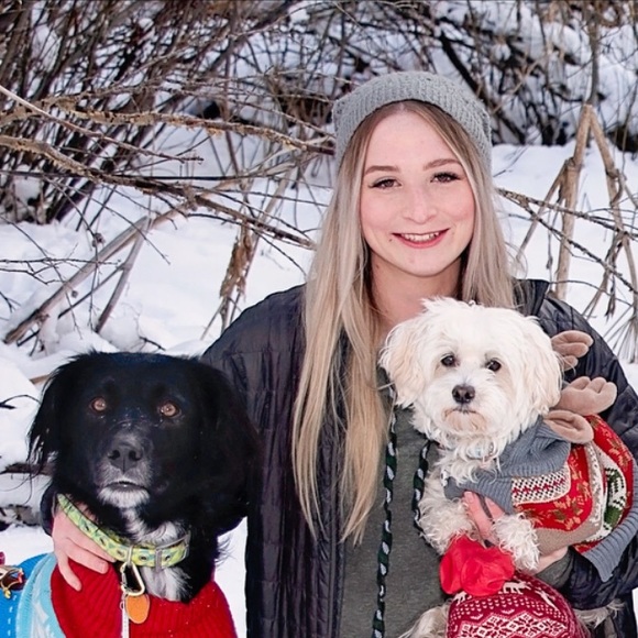 Jessica Ahlborn - Poshmark Profile Picture of Jessica Ahlborn (@jahlborn) on Poshmark