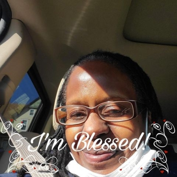 Profile Picture of Gloria Walker (@gloriawalker814) on Poshmark