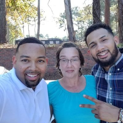 Profile Picture of Kelly Bowling (@KellyBowling20) on Twitter