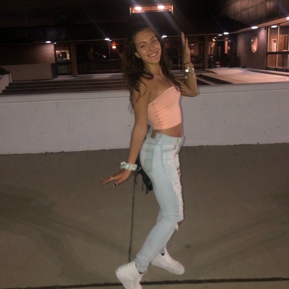 Profile Picture of Mara Mazzulla (@maramazz15) on Poshmark