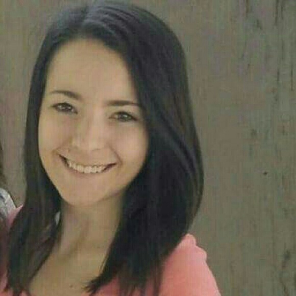 Profile Picture of Lindsey Brusoe (@minkamichelle) on Poshmark