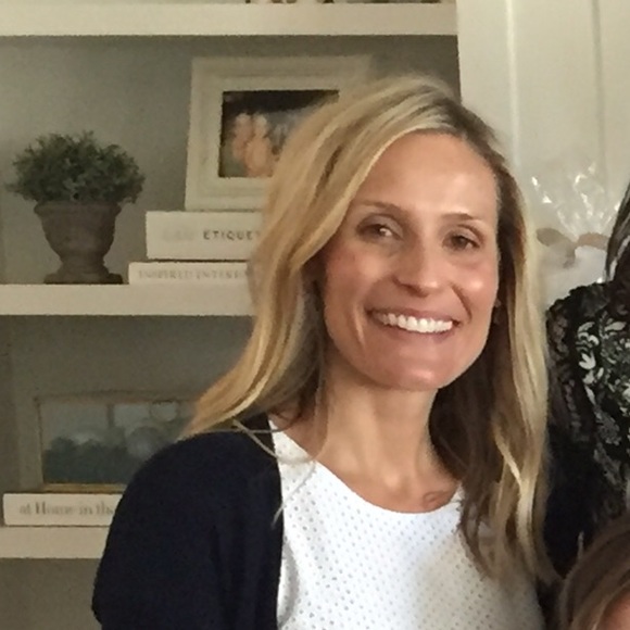 Profile Picture of Aubrey Michael (@aubreym15) on Poshmark