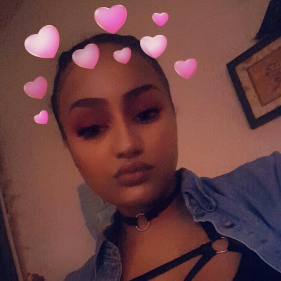 Profile Picture of Callie Gunsallus (@callie497) on Poshmark