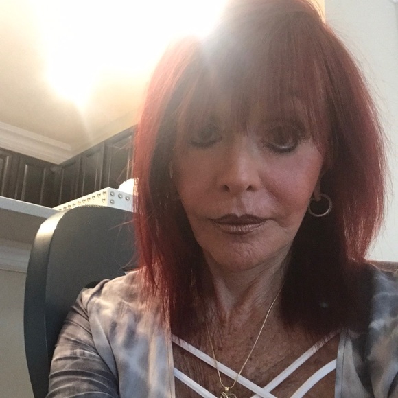 Profile Picture of Roberta Coopet (@robertac1214) on Poshmark