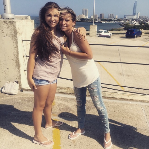 Profile Picture of Sheena Wollack (@sheena2505) on Poshmark