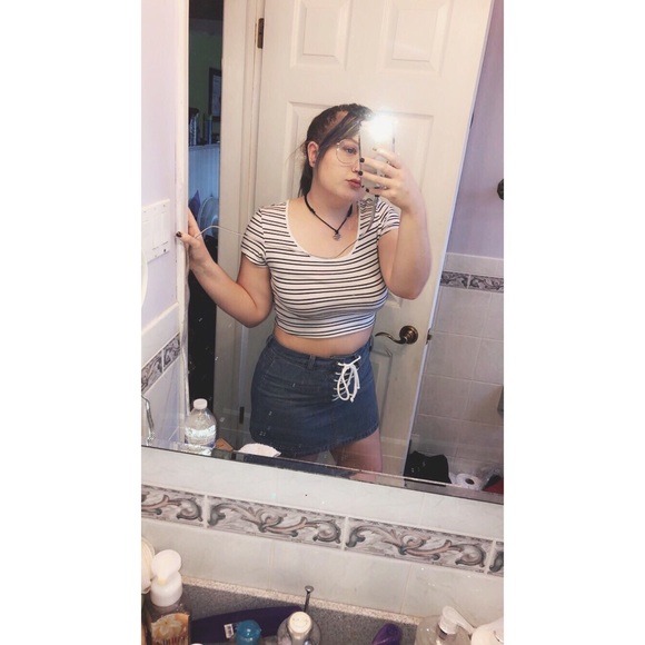 Profile Picture of Robin Clifford (@robinnclifford) on Poshmark