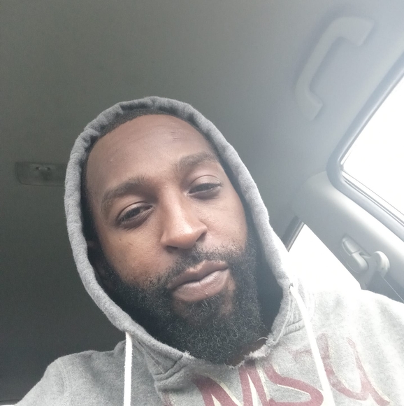 Profile Picture of Clifton Woods (@woodsclifton81) on Poshmark
