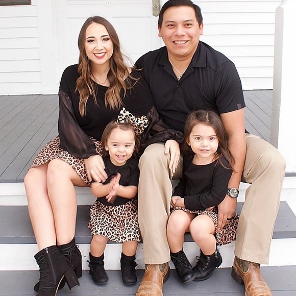 Profile Picture of Jimmy Salinas (@jraysalinas04) on Poshmark