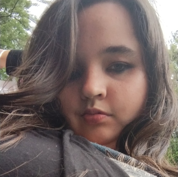 Profile Picture of Katelyn Pritchard (@katelyn_b_p_20) on Poshmark