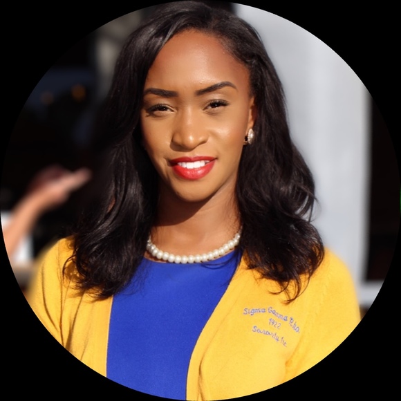 Profile Picture of Joy Waitman (@joywai) on Poshmark