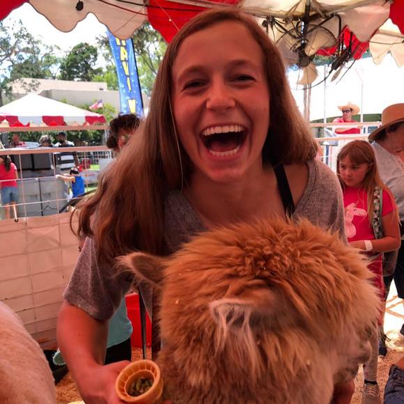 Profile Picture of Adele Elkind (@adeleelkind) on Poshmark