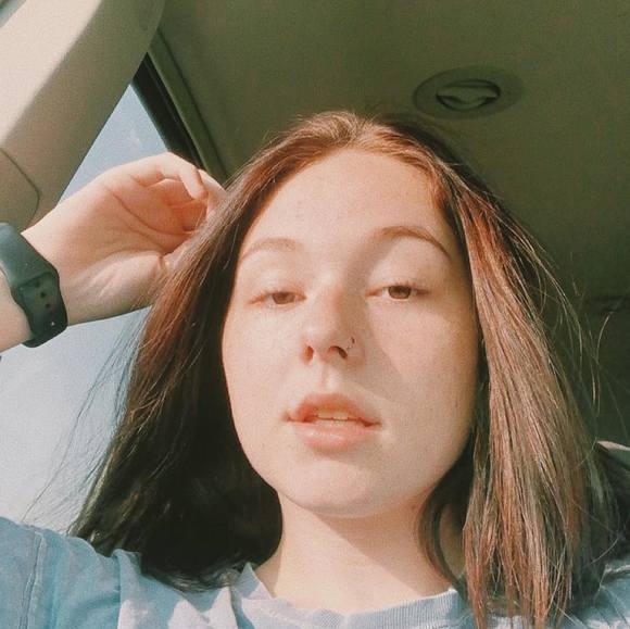 Profile Picture of Madison Mearida (@mearida) on Poshmark