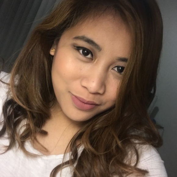 Profile Picture of Kimberly keen Oballes (@koballes) on Poshmark