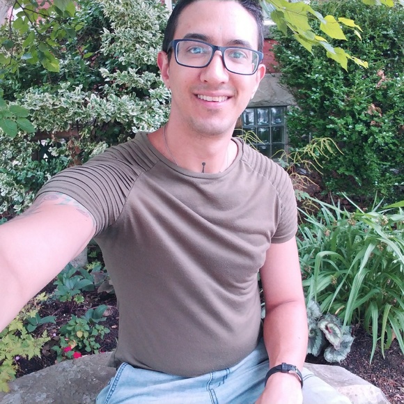 Profile Picture of Matthew Febbraro (@matthewfebbraro) on Poshmark