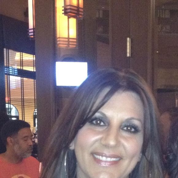 Profile Picture of Mary Napoli (@maryhbr) on Poshmark