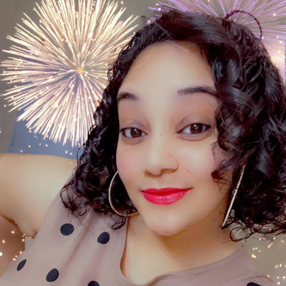 Profile Picture of Cindy Pichardo (@cinloo88) on Poshmark