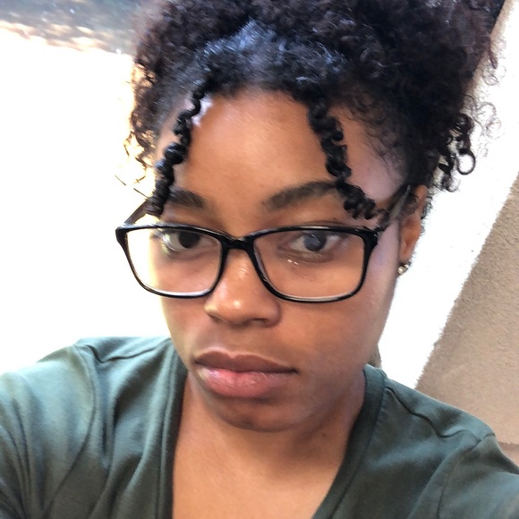 Profile Picture of Lauryn Mcdaniel (@laurynredd) on Poshmark