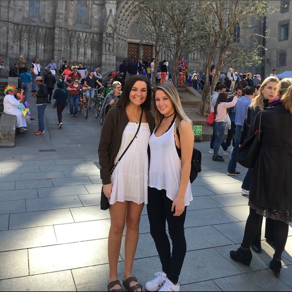 Profile Picture of Amanda Klimowski (@aklims) on Poshmark