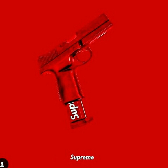 Profile Picture of Aaron Fonda (@aaatttfff) on Poshmark