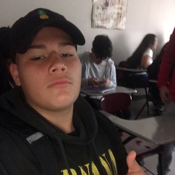 Profile Picture of Jason Mendoza (@jasonmendoza517) on Poshmark