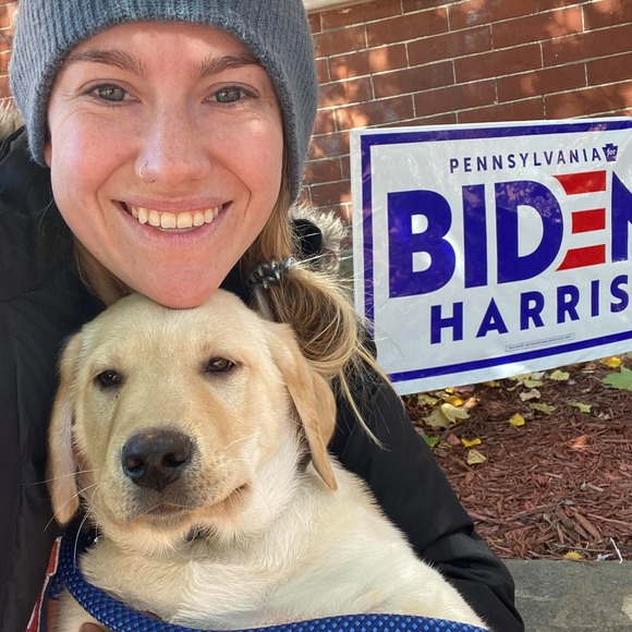 Profile Picture of Melissa Beechey (@mkb72) on Poshmark