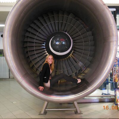 Profile Picture of Laura Tack (@Mutsie85) on Twitter