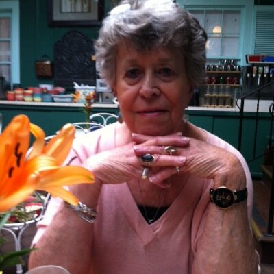 Profile Picture of Nancy Abbott (@wildacre7) on Twitter