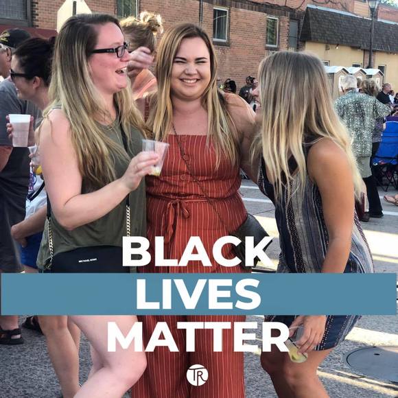 Profile Picture of Laura Galbus (@lulubloved) on Poshmark